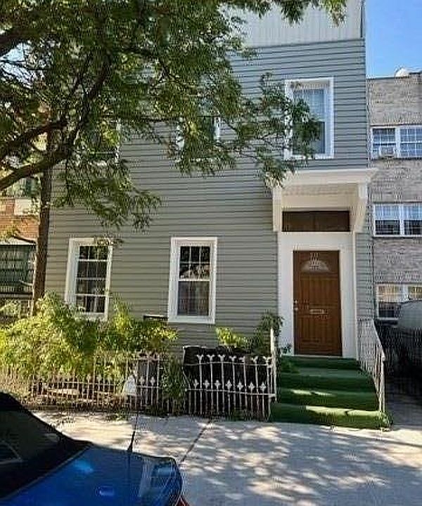 1st image of 308 Chauncey St #1