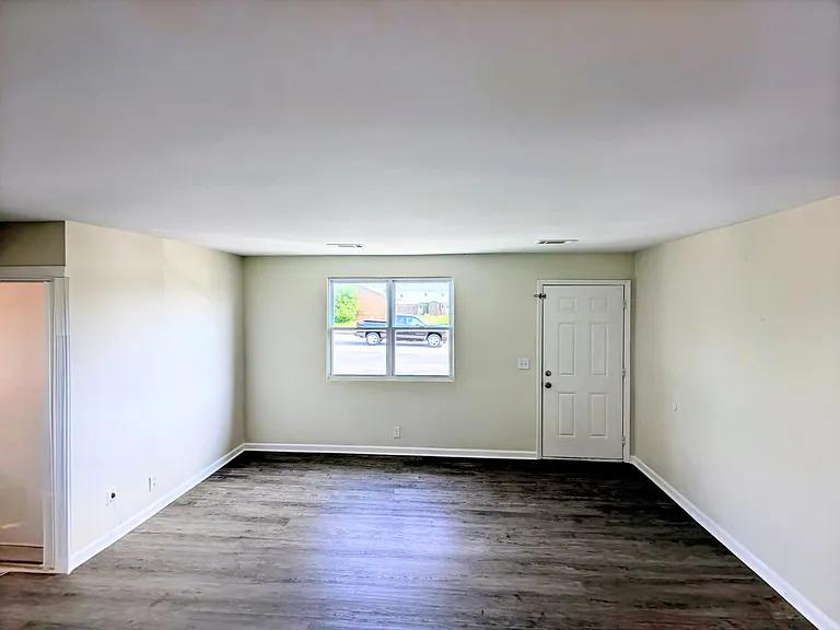 329 Lake Farm Rd — Photo 2