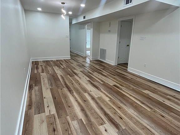 4th image of 6200 Riverside Dr APT 413