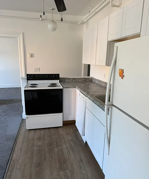 144 Washington Ave #203 — Photo 3