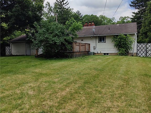 3rd image of 6004 Philadelphia Dr