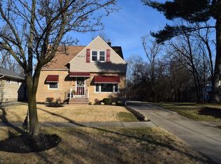 18221 McCracken Rd, Maple Heights, OH 44137