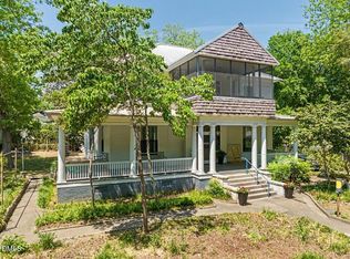 215 Hillcrest Rd, Raleigh, NC 27605