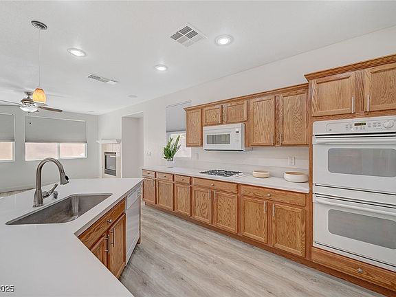 2nd image of 7605 Tiny Tortoise St