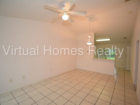 4th image of 15 Buttonwood Ln