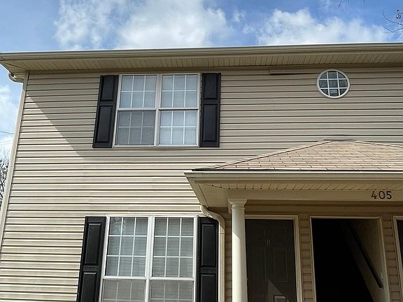 2nd image of 405 Santa Anita Dr #D