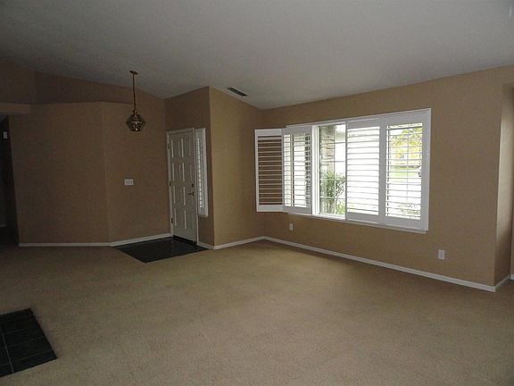 2nd image of 516 Millfront Ave