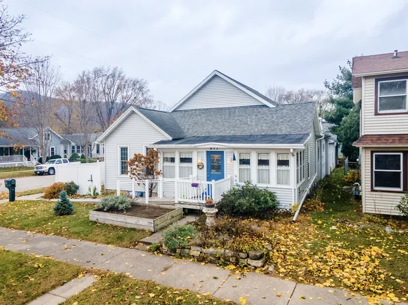 677 Harriet St, Winona, MN 55987