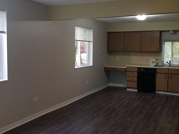 5th image of 57 Lurie St SE #57