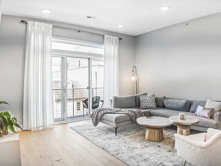 700 Moyer St — Photo 13