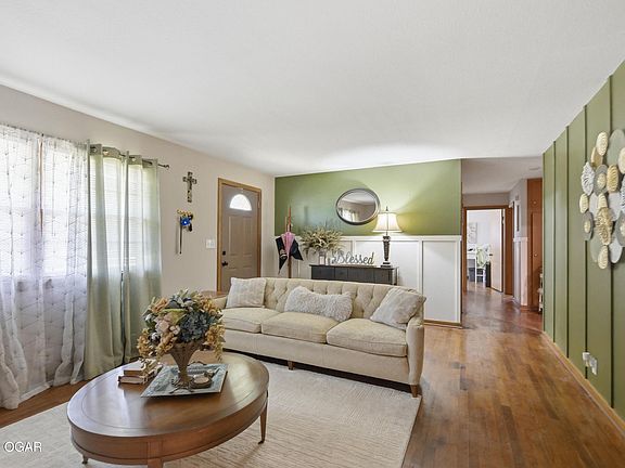 4th image of 1611 Cherry Blossom Ln