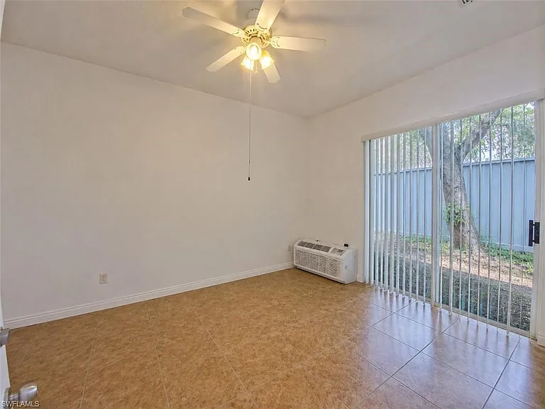 4426 Saint Georges Ct — Photo 11