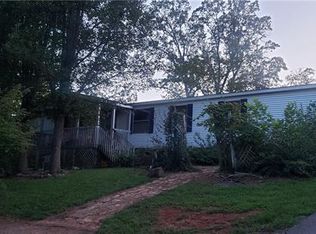 3989 Cedar Creek Ct, Lenoir, NC 28645