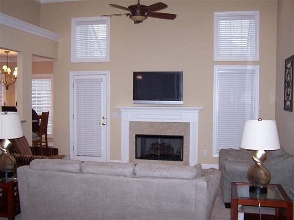 OPEN FLOOR PLAN WITH VAULTED GREAT ROOM