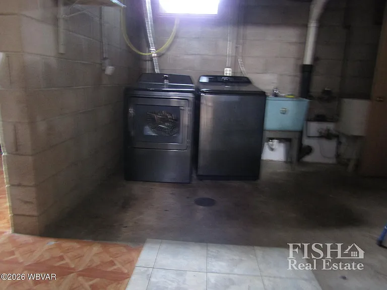 1820 Shiffler Ave — Photo 17
