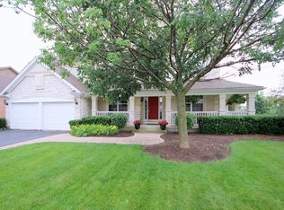 1811 Saint Andrew Dr, Vernon Hills, IL 60061