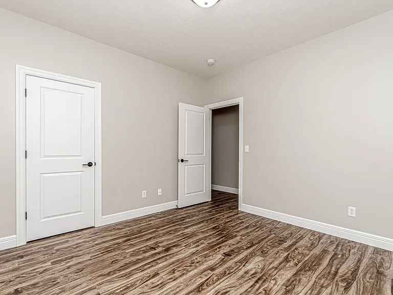1704 Kenneth Dr — Photo 13