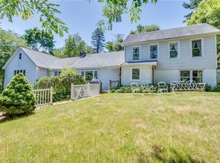 121 Croton Park Rd, Cortlandt Manor, NY 10567