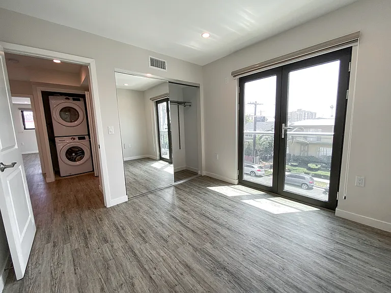 5107 Harold Way #1 — Photo 18