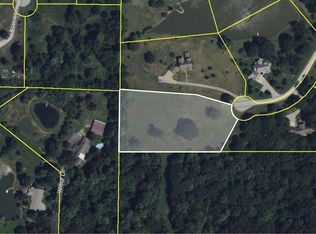 10 Bittersweet Ln, Carbondale, IL 62903