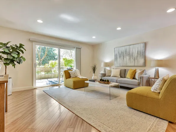 300 N Civic Dr APT 204, Walnut Creek, CA 94596