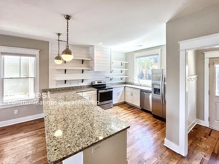 2 bed, 2.5 bath, 1416 sqft, $2,395 — Photo 3