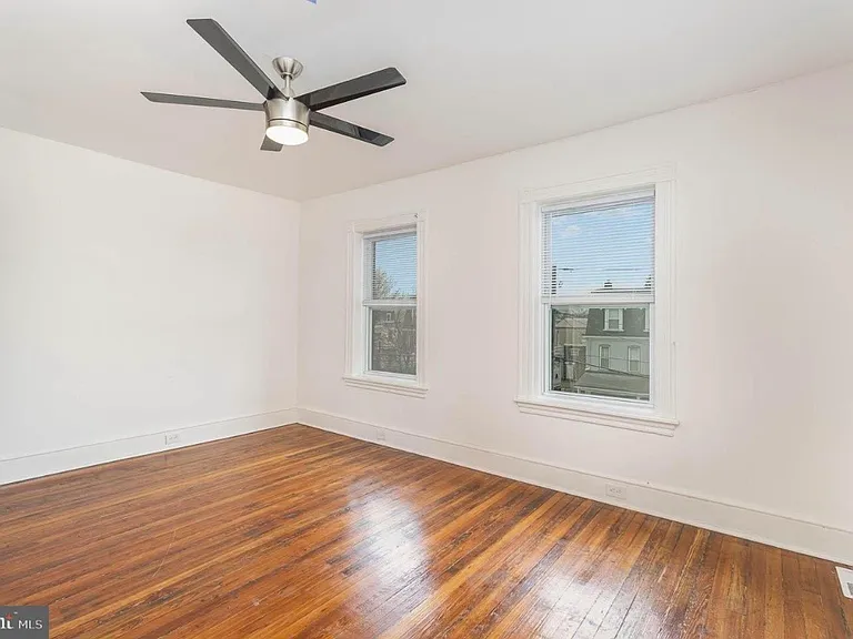 719 N Plum St #2 — Photo 11