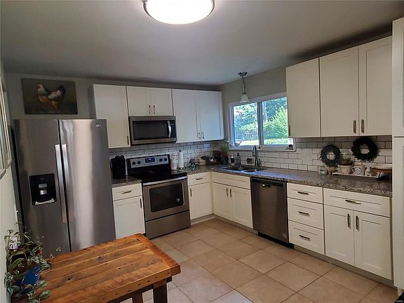4th image of 1223 Wissmann Dr