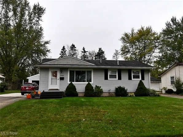3063 Starlite Dr NW, Warren, OH 44485