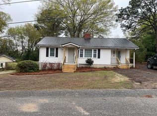 1911 Barfield St, Camden, SC 29020