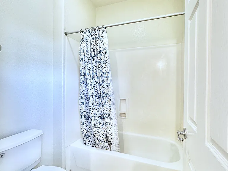 1207 Silverton Way — Photo 25