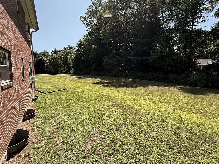 1081 Blue Hills Ave #B — Photo 23