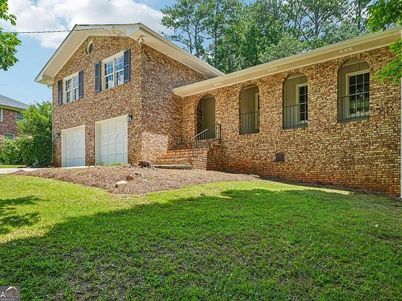 3rd image of 965 Dunstan Ln