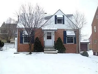10900 Elmwood Ave photo 1