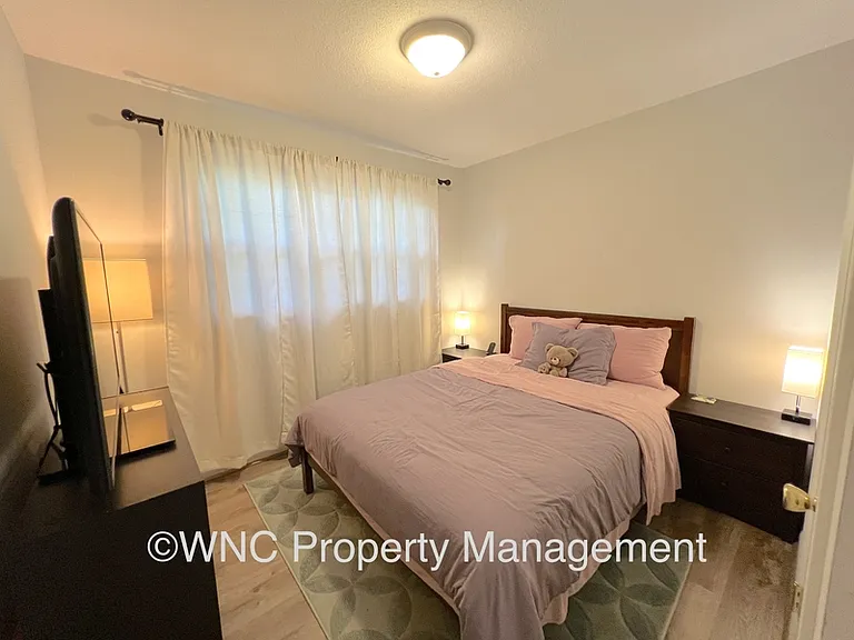 53 Tipperary Dr — Photo 11