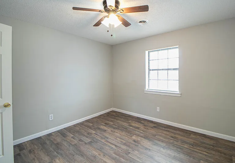 404-14 Thompsonville Ln — Photo 11