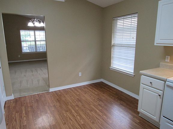 5th image of 4856 Genevive Ct