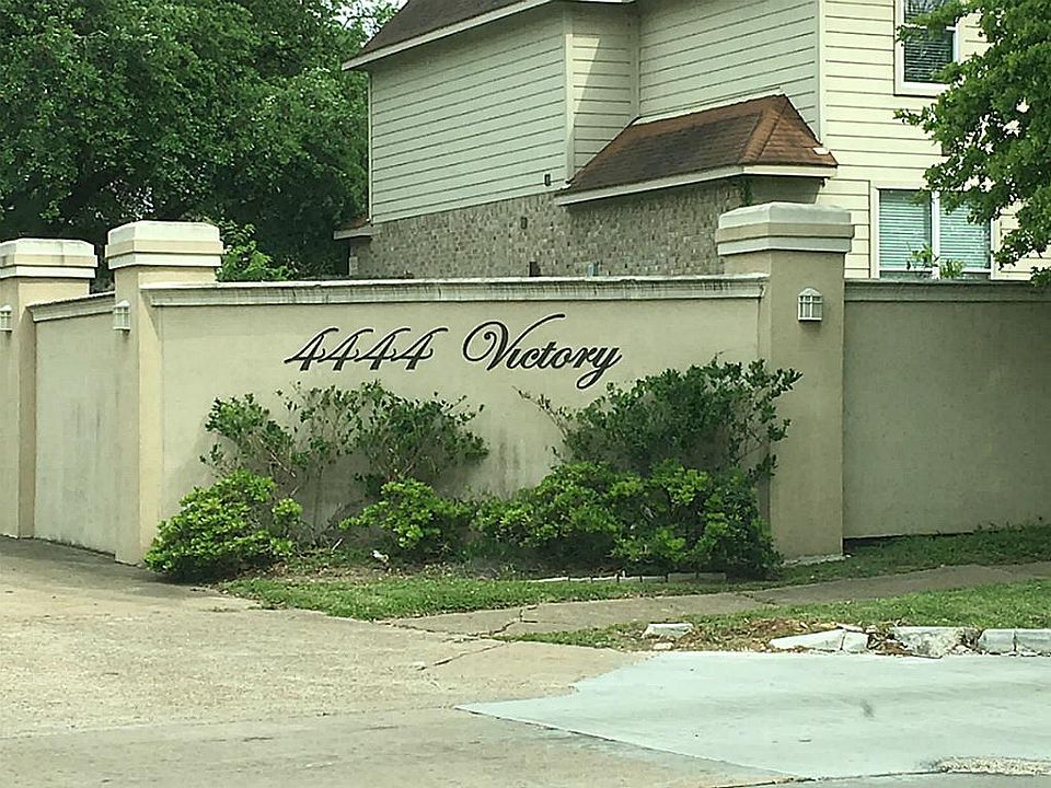 1st image of 4444 Victory Dr APT 1106