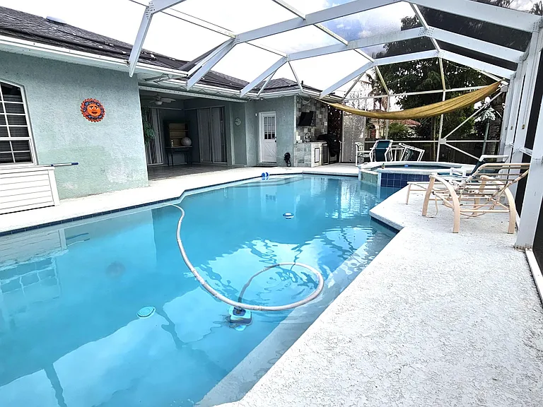 2720 SE Kern Rd — Photo 26