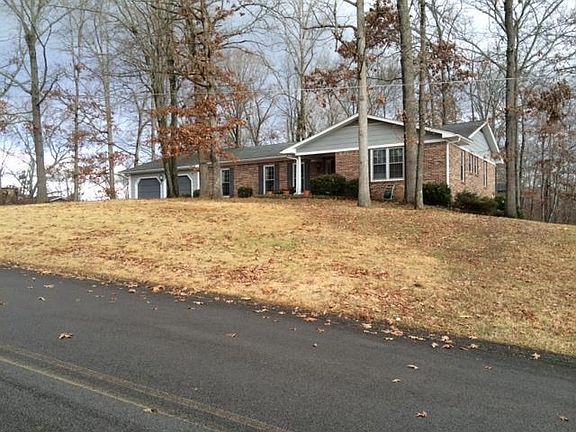 2nd image of 158 Hidden Oaks Trl NE
