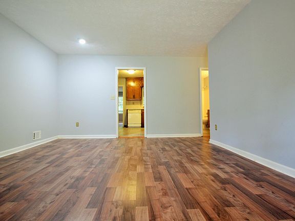 3rd image of 4732 Valley Dale Dr SW APT B