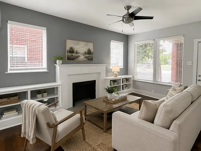 1207 W Gray St #1 — Photo 2