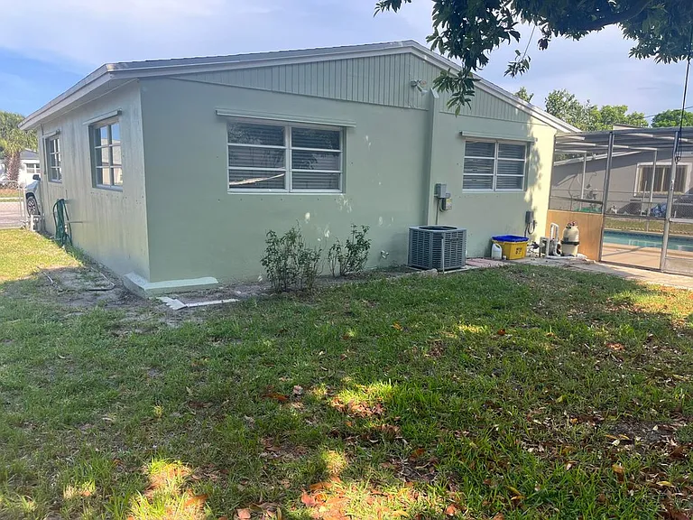 9109 Bamboo Dr — Photo 10