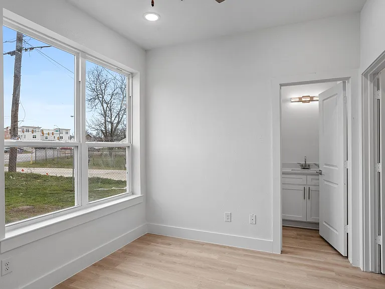 2400 Benbrook Dr #108 — Photo 10