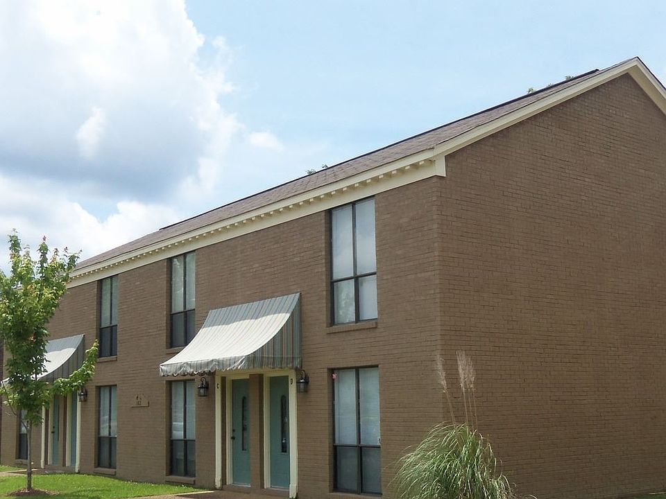 1st image of 162 Park Cir #D