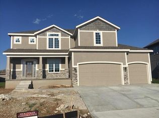 16909 Gillette St, Overland Park, KS 66221