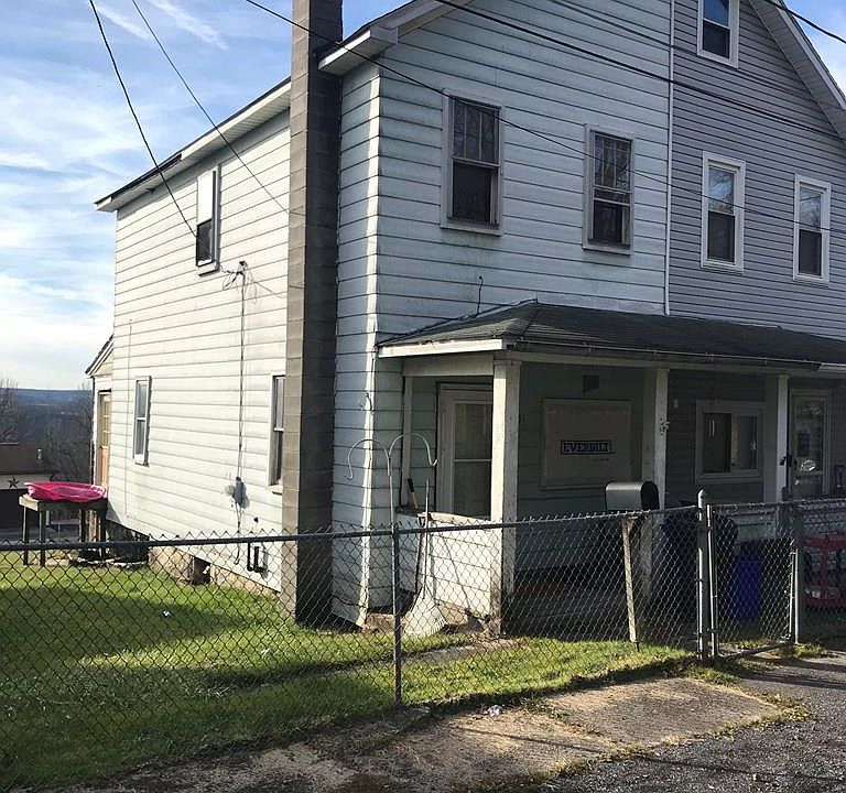 2nd image of 731 3rd St