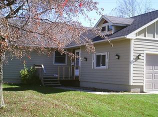 409 Thomas Dr, Marshalltown, IA 50158