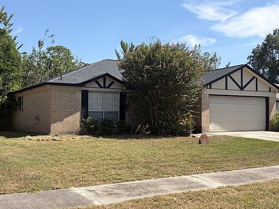 3rd image of 16941 Larkspur St