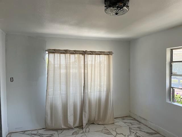 1st image of 515 E Pasadena St #C